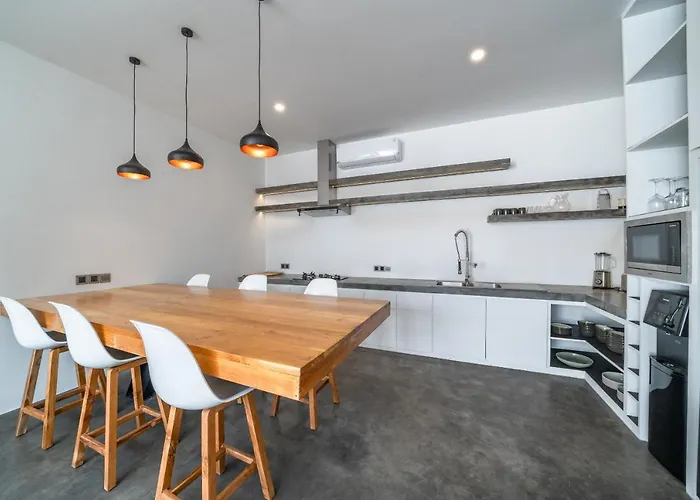 Loft Alex - Modern 1-bdr Luxury Loft In Great Location !